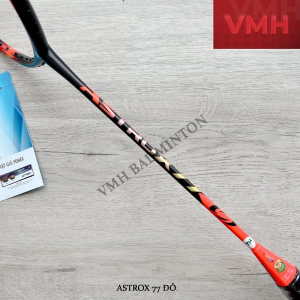 Yonex Astrox 77 đỏ 2